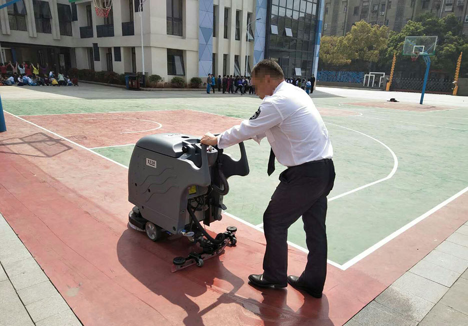 江西大型清潔設(shè)備多功能洗地機(jī)和電動(dòng)<a href=http://wnjuwky.com.cn target=_blank class=infotextkey>掃地車生產(chǎn)廠</a>