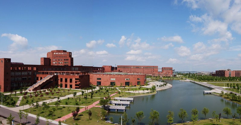 江西師范大學(xué)旭潔洗地機客戶案例-<a href=http://wnjuwky.com.cn target=_blank class=infotextkey>洗地機生產(chǎn)廠</a>家